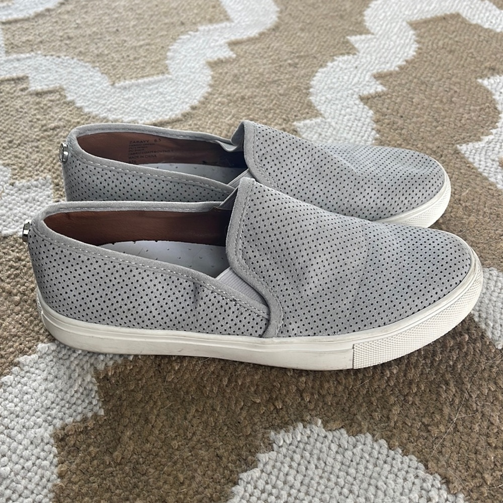 STEVE MADDEN slide on sneakers